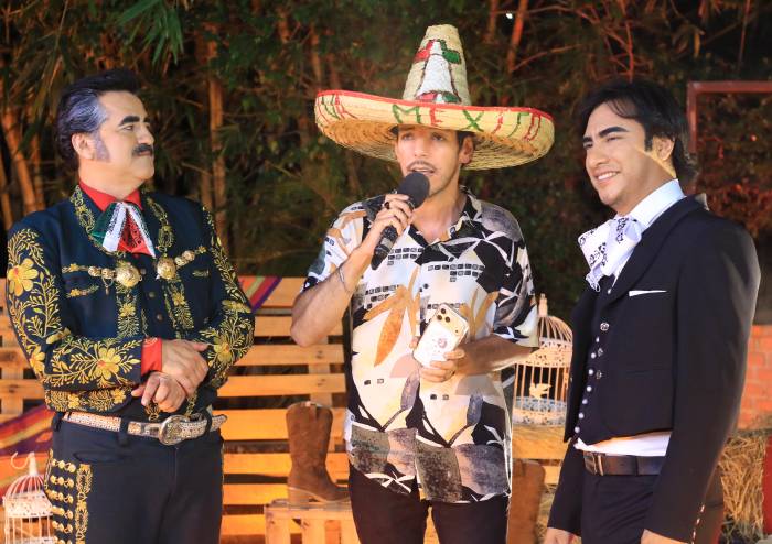 La dinastía Fernández en la Previa: “padre e hijo” cantaron y enamoraron con sus rancheras