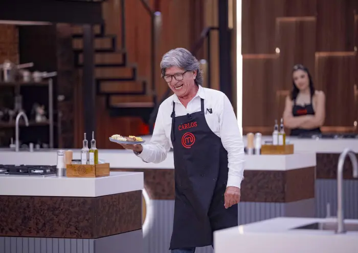 ¿Carlos enamorado de la chef Coral?, el cocinero se arriesgó con todo en la cocina ¿Carlos enamorado de la chef Coral?, el cocinero se arriesgó con todo en la cocina
