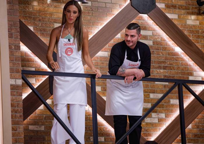 ¿Cuántos cocineros subieron al balcón? ¿Cuántos cocineros subieron al balcón?