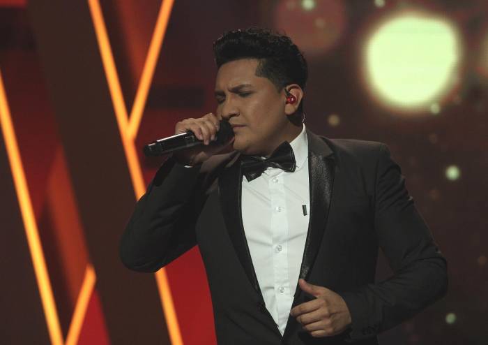 Vladimir  Bravo habló de indisciplina y un mensaje directo para el imitador de Luis Miguel 