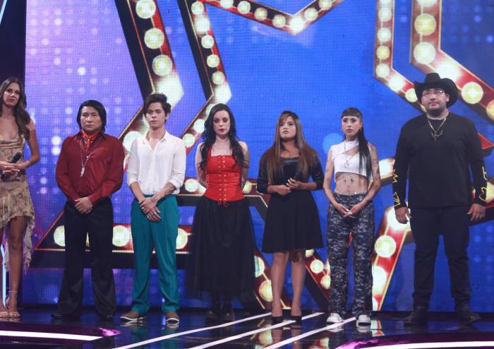 Dos cantantes imitadoras se van por primera vez a gala de eliminación 