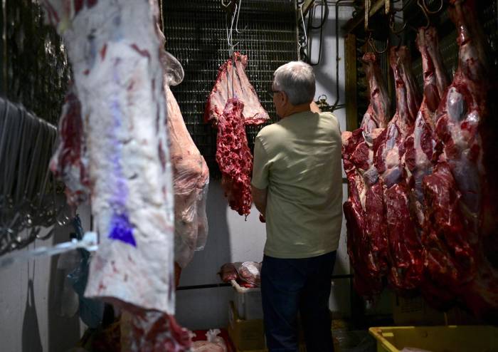 La Unión Europea suspende a partir del jueves la importación de carne de Brasil