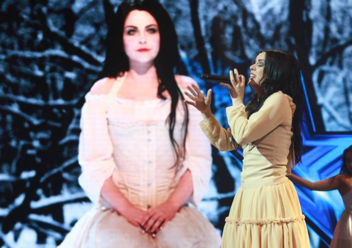 Amy Lee divide la opinión del jurado con su interpretación 