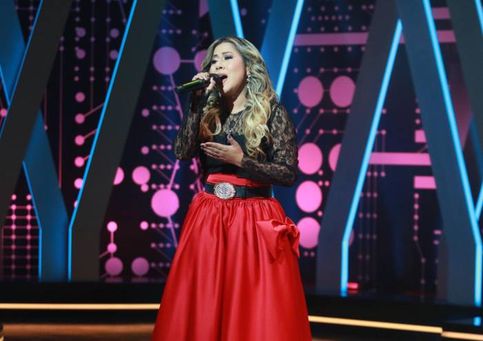 Alicia Villarreal imita a su artista desde los cinco años Alicia Villarreal imita a su artista desde los cinco años