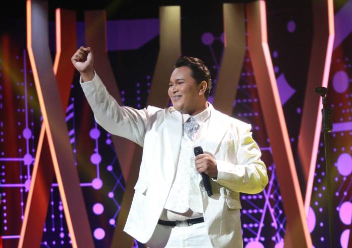 Juan Gabriel recibió elogios del jurado Juan Gabriel recibió elogios del jurado