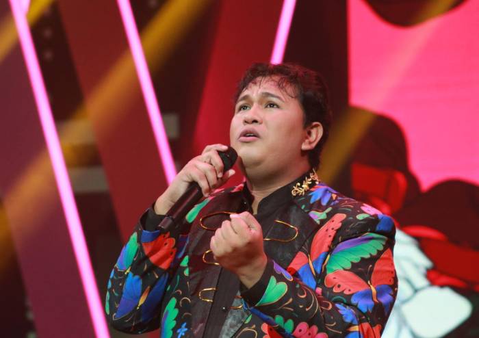 Juan Gabriel tenía la canción para estremecer al público y no lo logró Juan Gabriel tenía la canción para estremecer al público y no lo logró