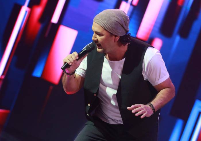 “Parece un dueto con Ramazzotti”, la dura crítica a Ricardo Arjona por exagerar su voz “Parece un dueto con Ramazzotti”, la dura crítica a Ricardo Arjona por exagerar su voz