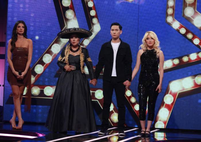 Alicia Villarreal se consagra como la mejor de la noche y dos participantes son enviados a la gala de eliminación   Alicia Villarreal se consagra como la mejor de la noche y dos participantes son enviados a la gala de eliminación