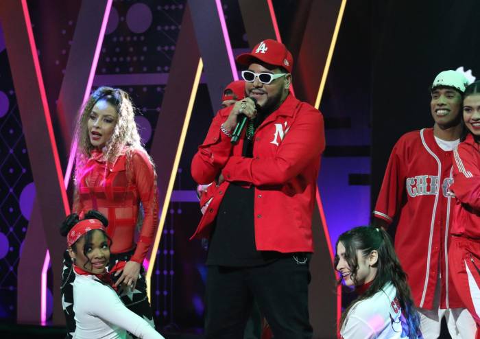 Anuel AA con una buena gala, pero no como las anteriores