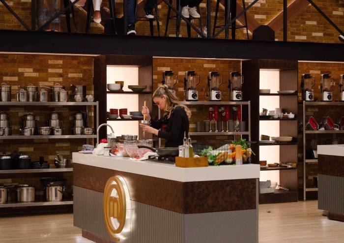 El conflicto de Malena en la cocina y la ayuda de Alvinich para salvarla 