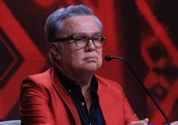 Vladimir Bravo le respondió al cuarto jurado sobre la decisión de salvar a Enrique Iglesias