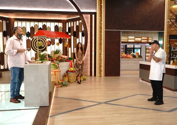 ¡Uta que rico!: La frase que Alvinich condicionó a decir al jurado para probar su plato 