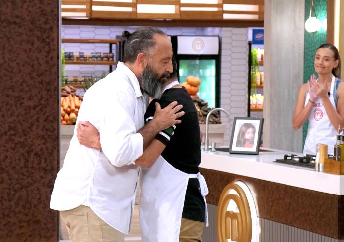 El abrazo afectuoso del chef Marko Bonifaz a Oliver en un momento frágil de su devolución