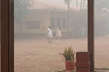 Emiten alerta sanitaria por incendios en Bolivia y domingo se definirá la situación de las clases