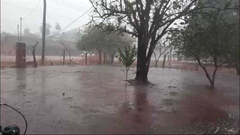 Imagen de la lluvia que se dio en San Matías este sábado