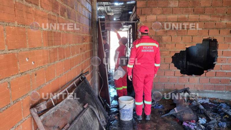 Los vecinos hicieron huecos en los muros para tratar de salvar a los niños.