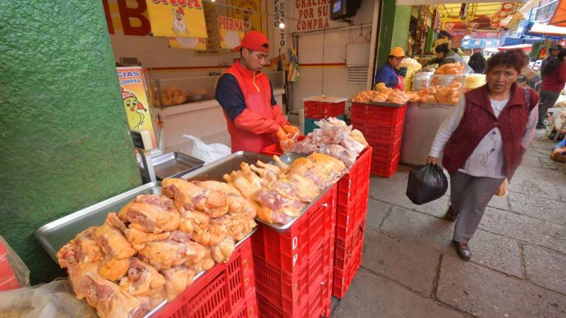 El kilo de pollo se vende por encima de los Bs 18 en mercados de La Paz