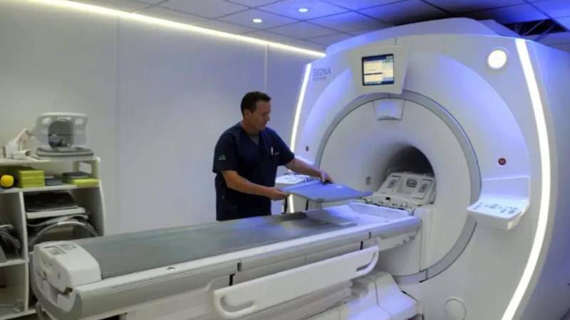 El estudio de pet scan permite diagnosticar si una persona tiene cáncer