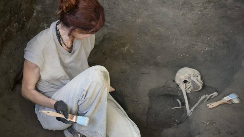 Las excavaciones que se realizan en el área arqueológica de Pompeya (sur de Italia)