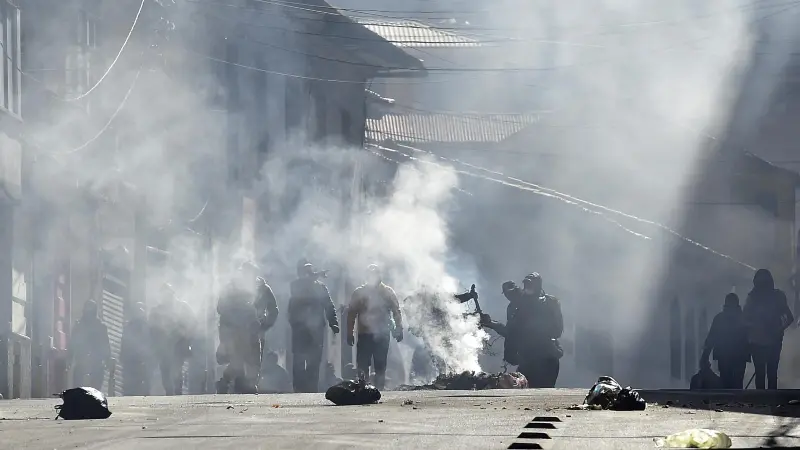 Las manifestaciones no cesan en La Paz