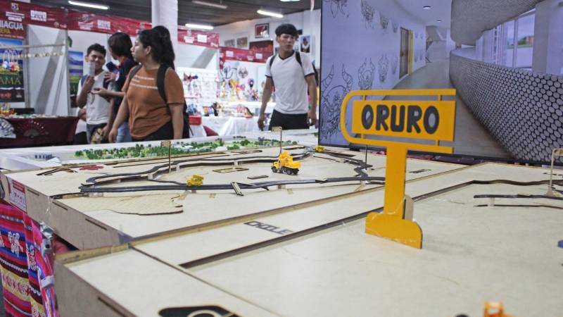 Los circuitos turísticos también están en el pabellón