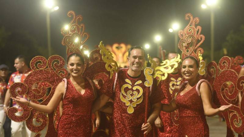 Testarudos brillan en el Corso cruceño 2026