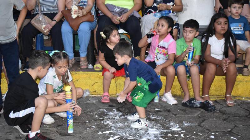 Cruceños definen el Carnaval en una sola palabra