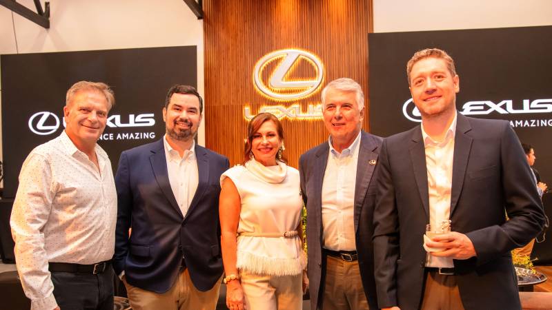 Lexus inauguró su nuevo showroom en Equipetrol