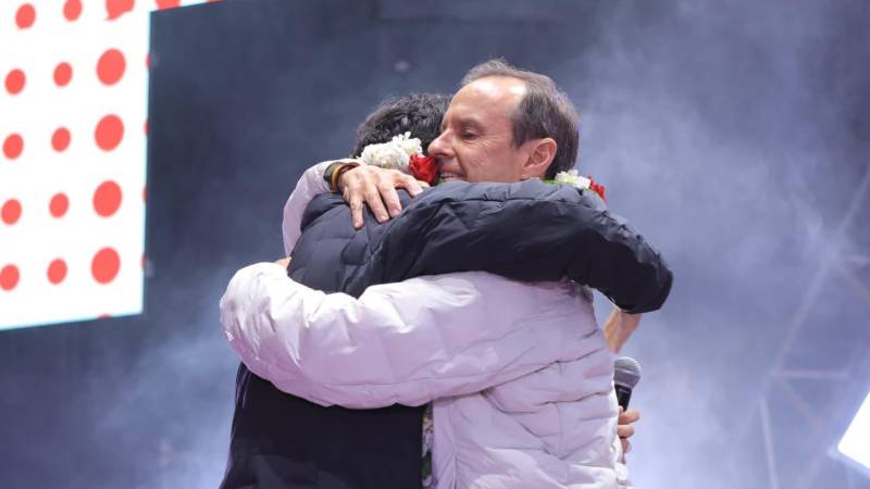Tuto en el acto de cierre de campaña