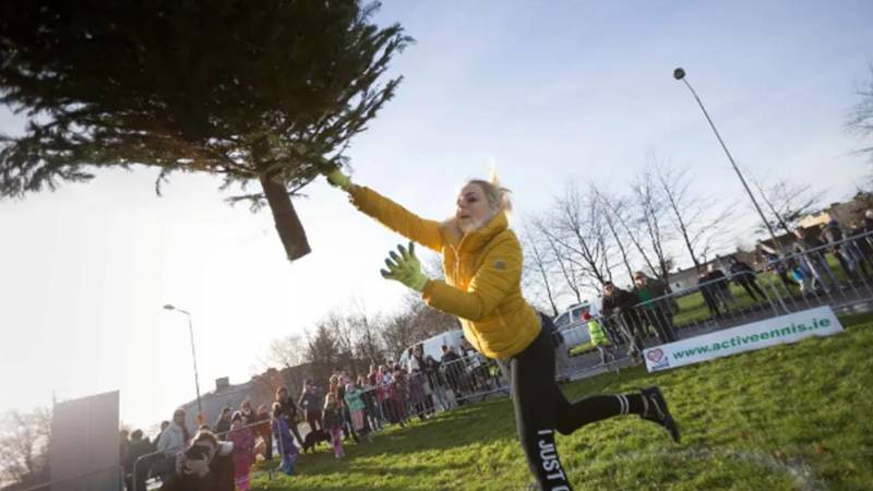 La mujer participó de una competencia de árboles