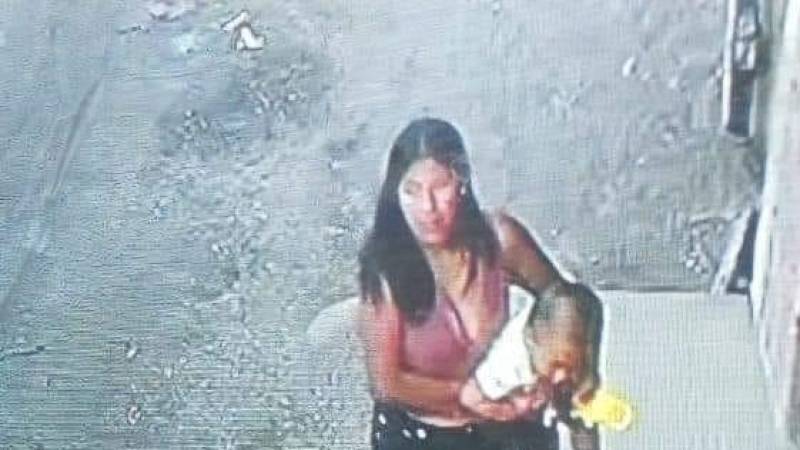 La imagen de la mujer que supuestamente se llevó al niño.