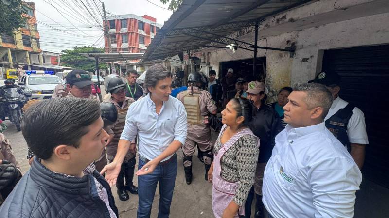 El alcalde Manuel Saavedra llegó a la zona de ‘Los Cachis’