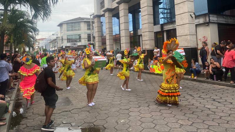 Ballets infantiles abren la cuarta y última precarnavalera con los ballets 