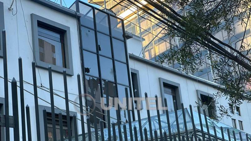 En estas condiciones quedó el frontis del Ministerio de Educación
