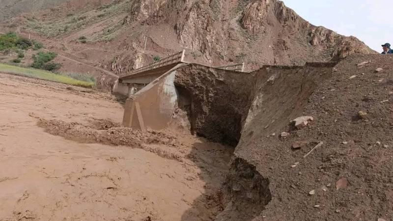 Un puente quedó intransitable en Luribay 