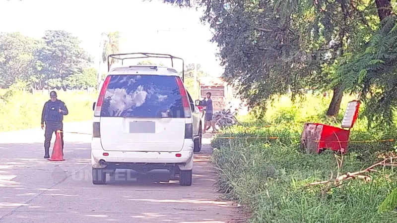 El cuerpo fue llevado a la morgue para el examen forense.