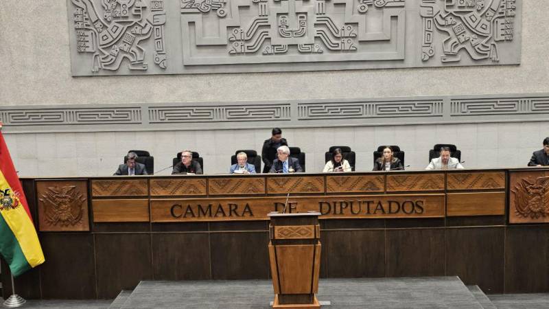 La directiva ad hoc en la sesión preparatoria de este martes.