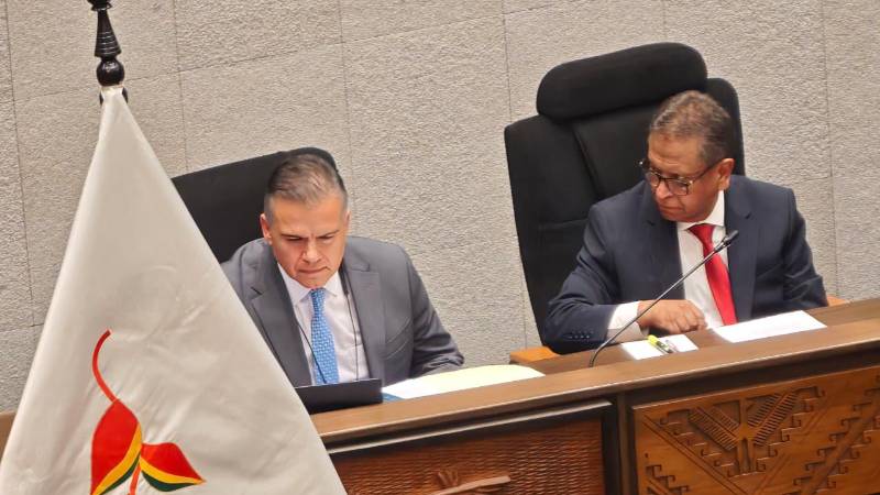 Los ministros Justiniano y Oviedo dieron los argumentos para extender la medida