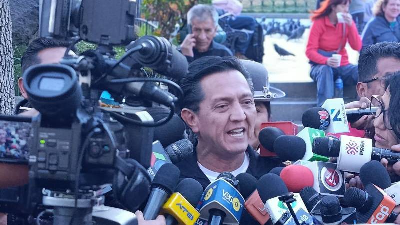 Aracena no pudo llegar a la capital cruceña, pero estará conectado en el cirerre de campaña, según el reporte