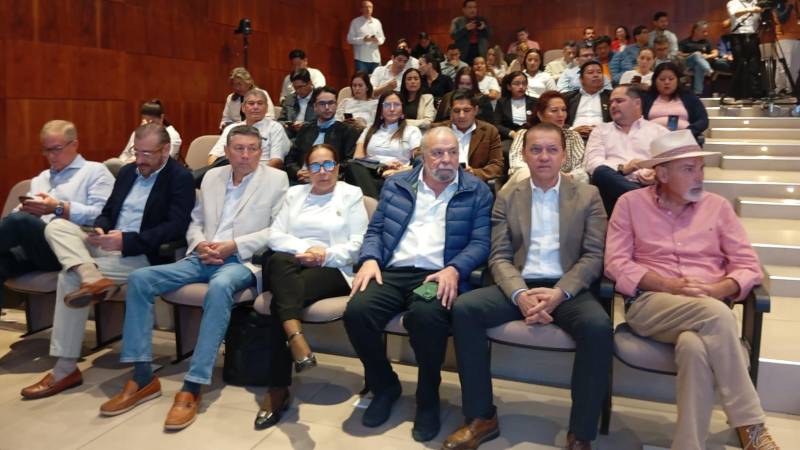 Los parlamentarios cruceños asistieron al encuentro