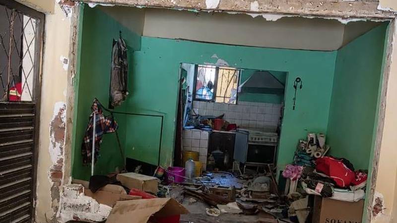 La pared quedó destruida 
