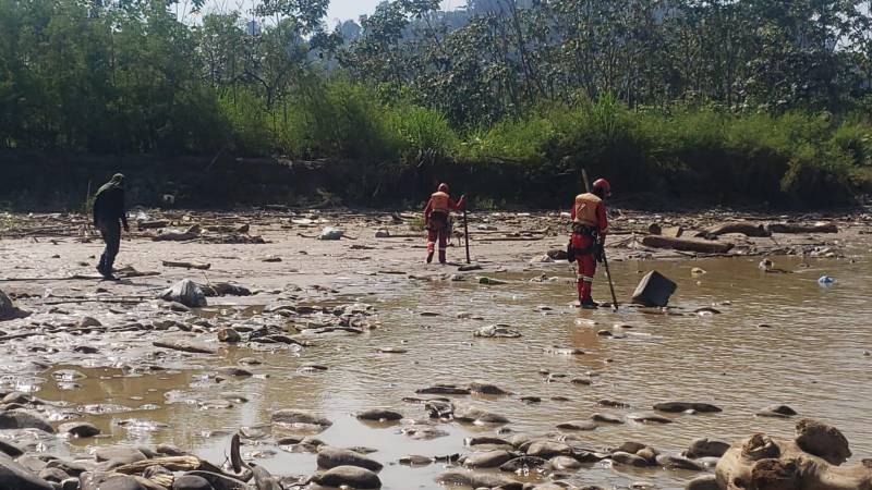 Las autoridades no descartan la hipótesis de una caída de Luan en el río.