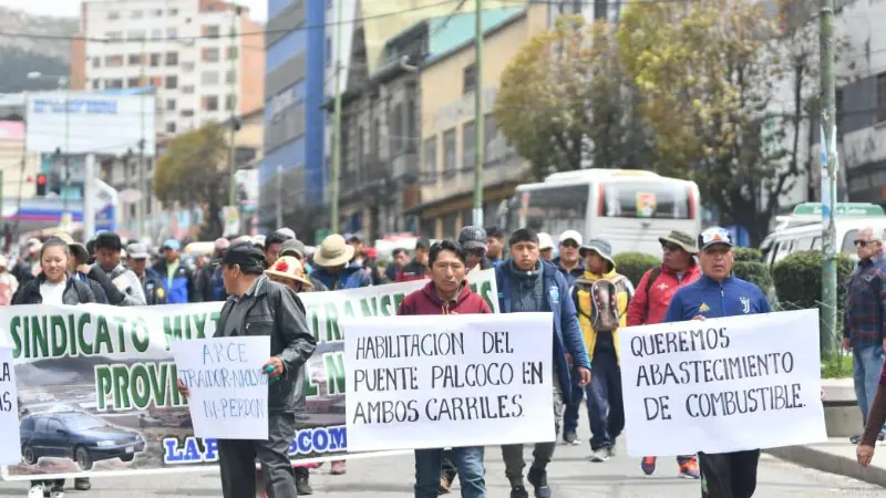 Protesta de transportistas en La Paz