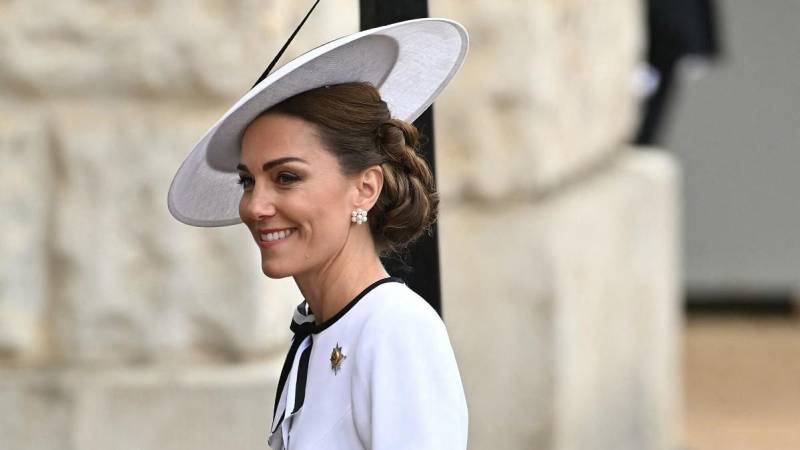 La princesa Catalina de Gales, de Gran Bretaña, llega al Horse Guards Parade para el desfile del cumpleaños del rey “Trooping the Colour” en Londres.