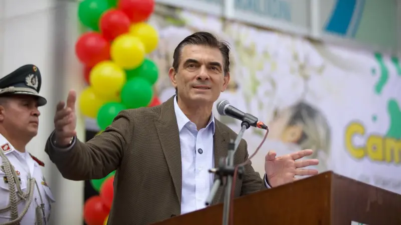 En poco más de una semana de gestión, Paz reportó deudas no registradas, compras irregulares y presuntos desfalcos millonarios