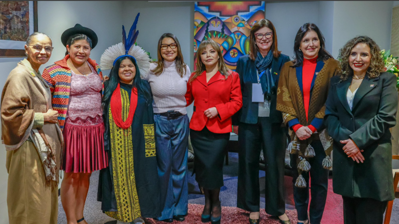 Autoridades de Brasil y Bolivia durante el encuentro de las primeras damas.