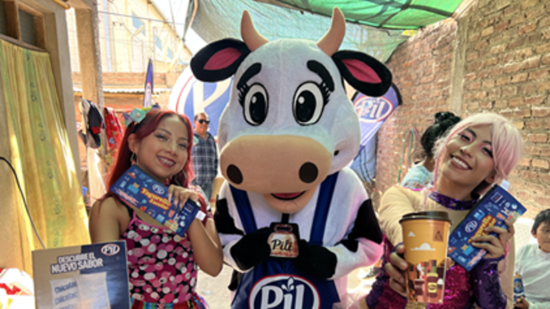 PIL Bolivia dona más de 10.000 litros de leche a niñas y niños de 69 instituciones