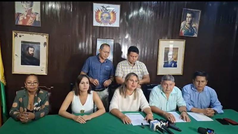 Legisladores cruceños de la Alianza Libre