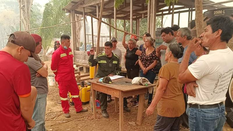 Autoridades y comunarios se reúnen tras la tragedia 