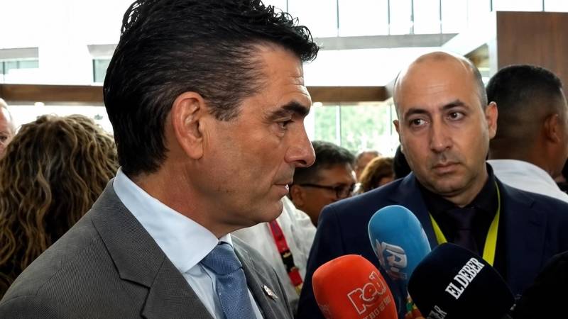Cerimedo acompaña al presidente en un evento